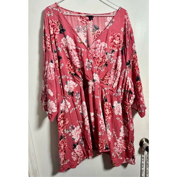 Torrid Women’s 5X Pink Floral Blouse - Picture 3 of 10